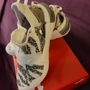 New women's white & gray leopard print sneaker(SOLD)